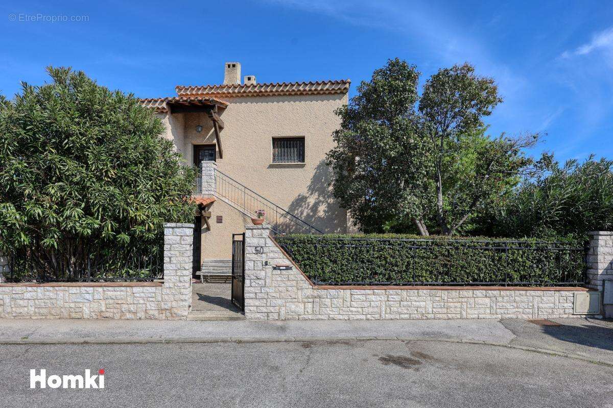 La ciotat maison traditionnelle de 155 m2 agencee en 2 appartement de type 3 - photo 21