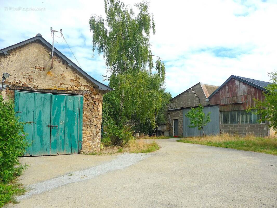 Maison à ARGENTRE-DU-PLESSIS