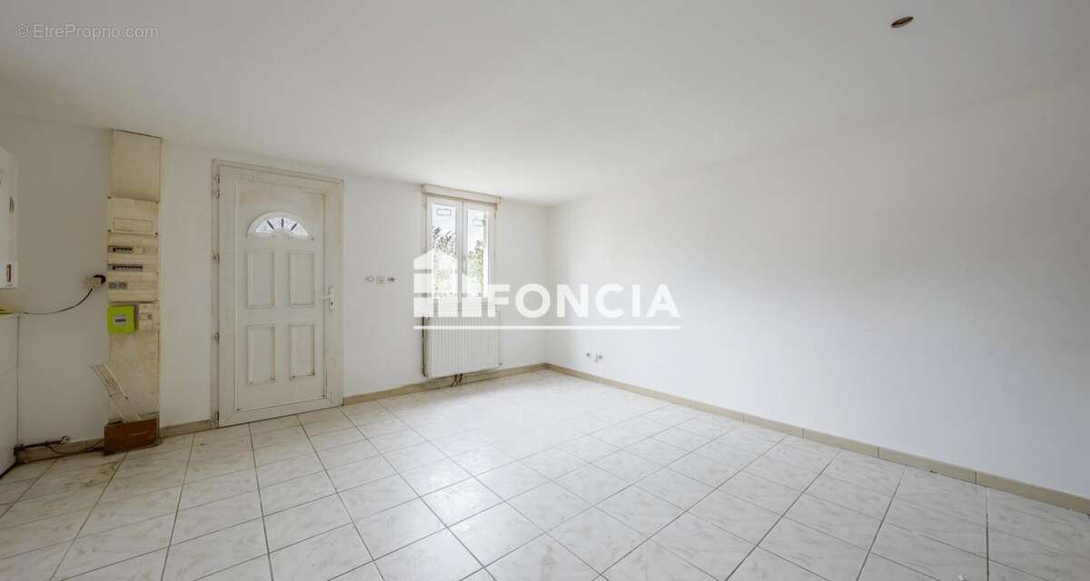 Maison à VILLEGOUGE