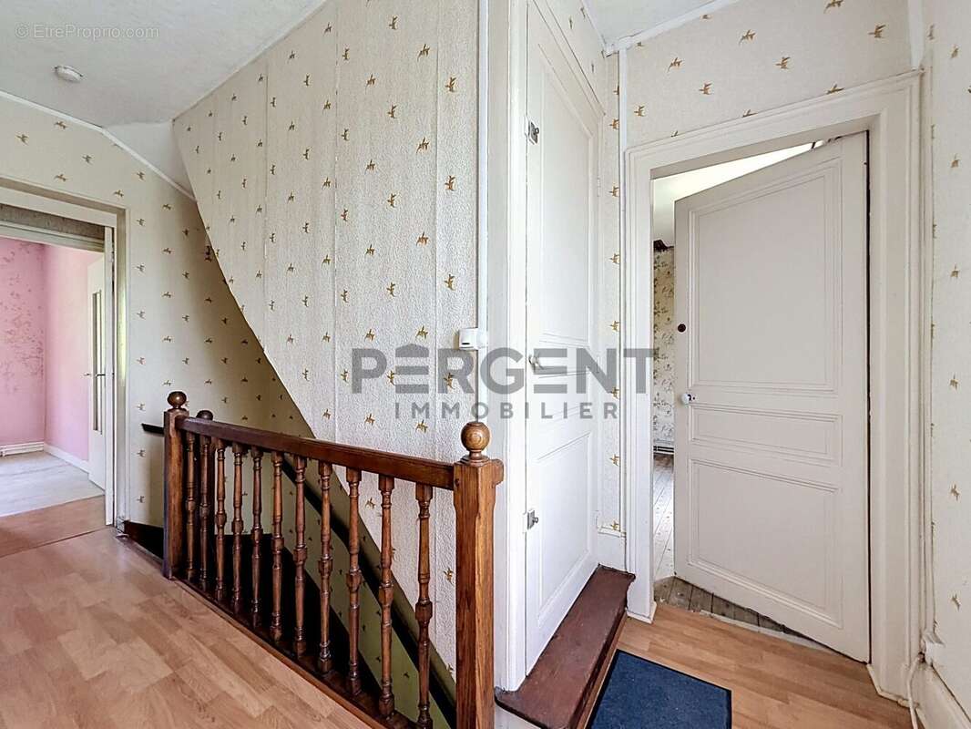 Maison à WARCQ