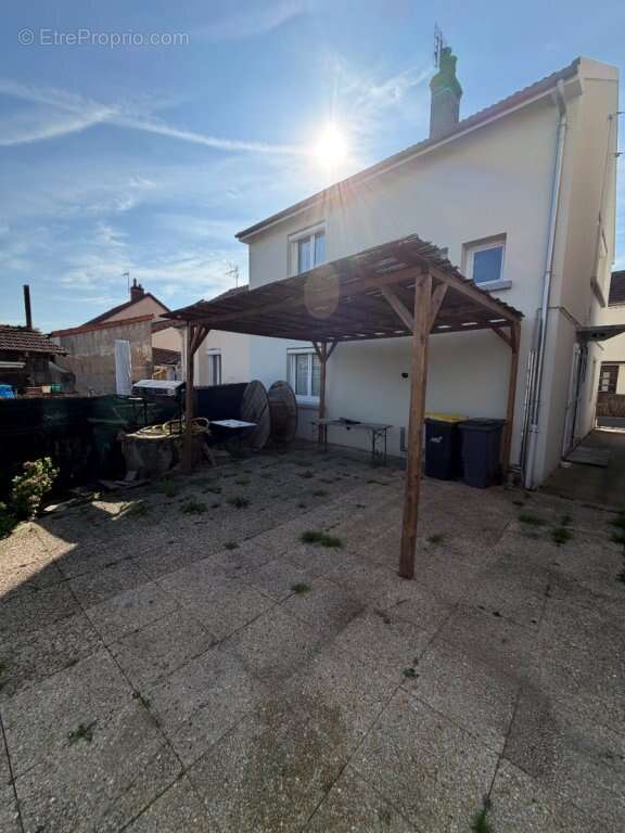 Maison à MONTCHANIN