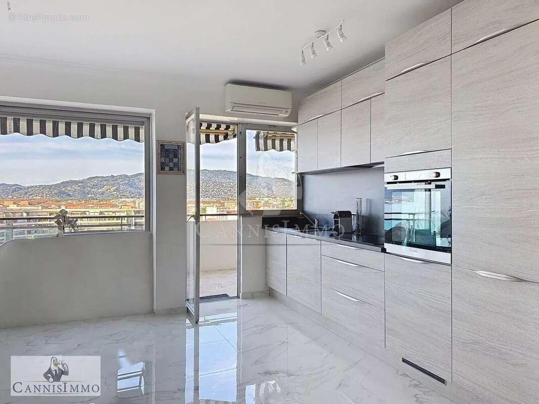 Appartement à CANNES