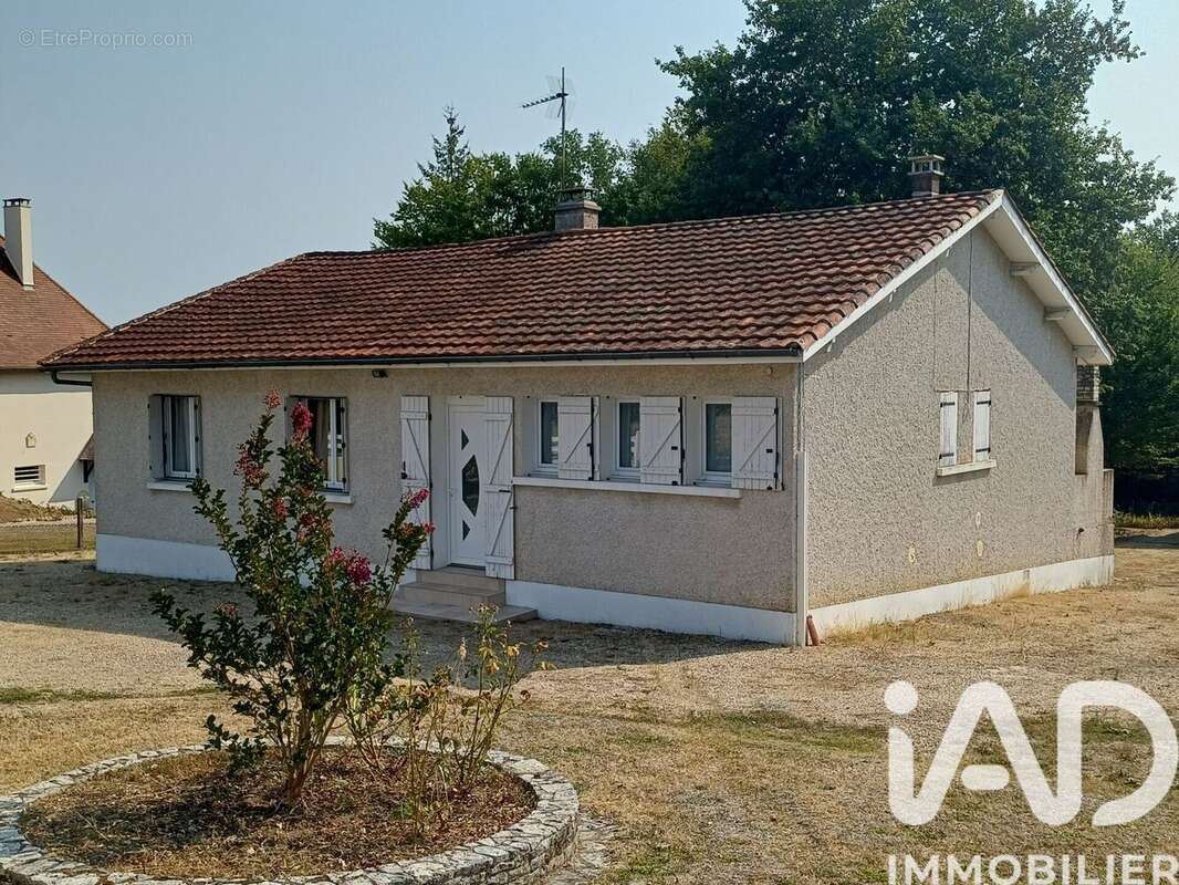 Maison 111 m² à Milhac-D'auberoche  - photo 2