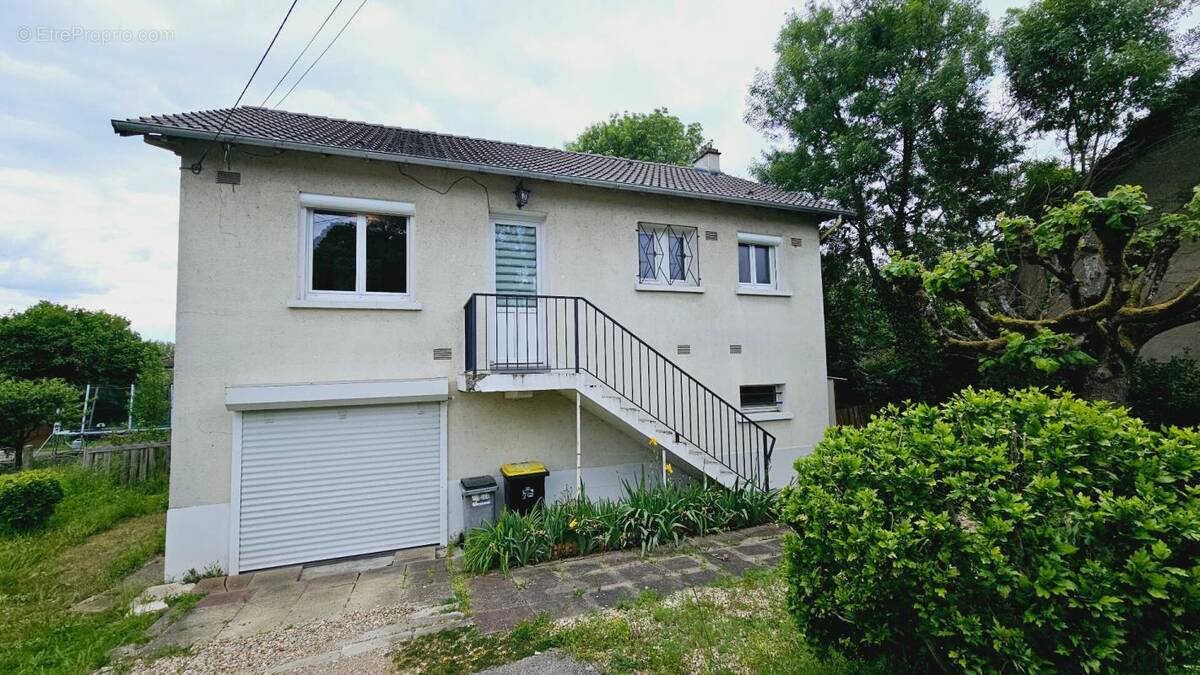 Maison à MEHUN-SUR-YEVRE
