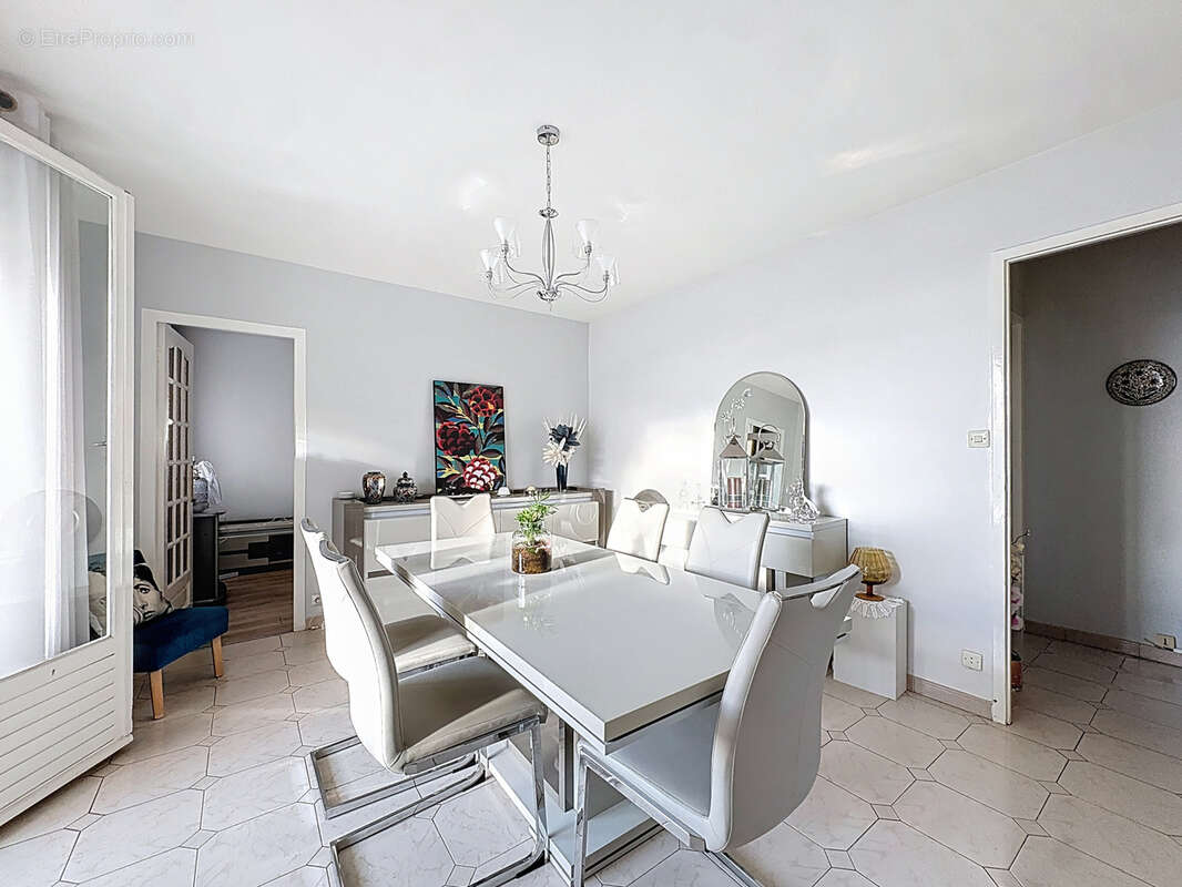 Appartement à VENISSIEUX