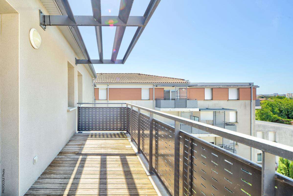 T3 Dernier étage – Terrasse, vue dégagée sans vis-à-vis et parking sous-sol - photo 11