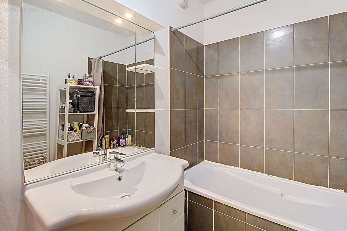 Appartement à LORGUES