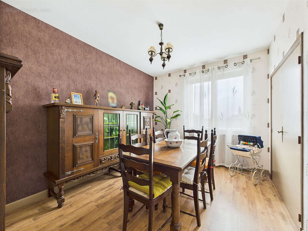 Maison à SAINT-ELOY-LES-MINES