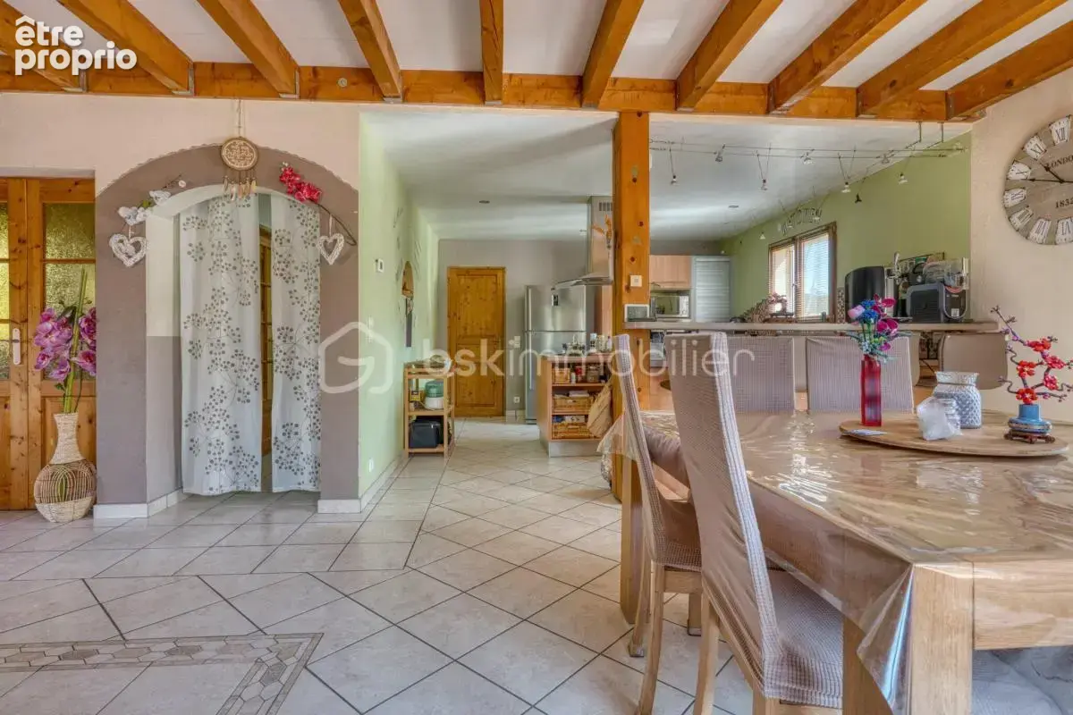 Maison familiale 169 m² – Vie de plain-pied, terrain de + 1 600 m² et vue montagnes à Bourgneuf - photo 5
