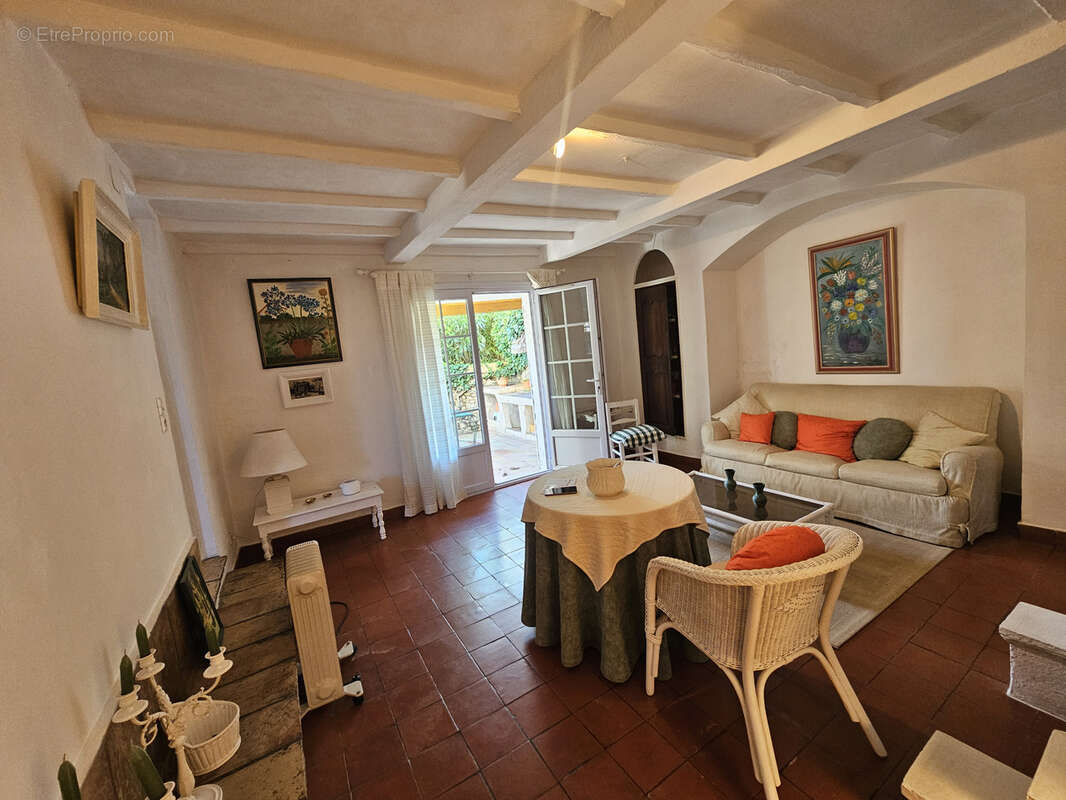 Maison à PLAN-DE-LA-TOUR