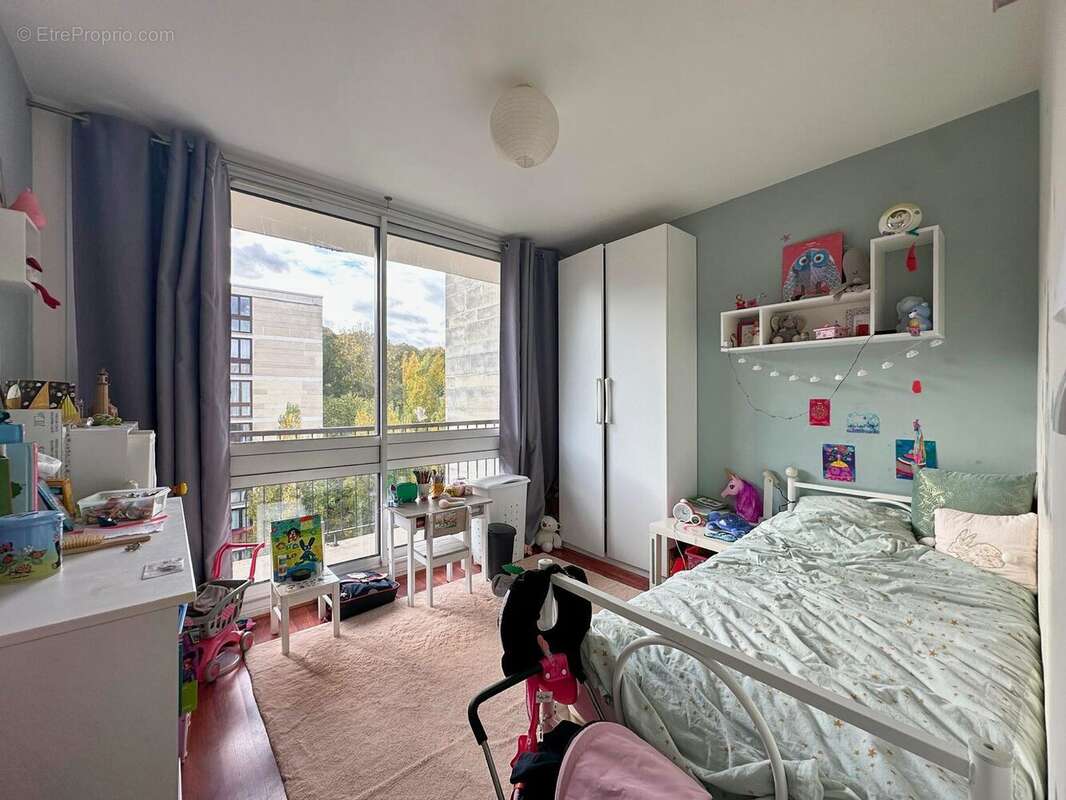 Appartement à FONTENAY-LE-FLEURY