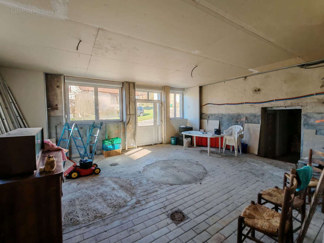 Photo 8 - Maison à VYT-LES-BELVOIR