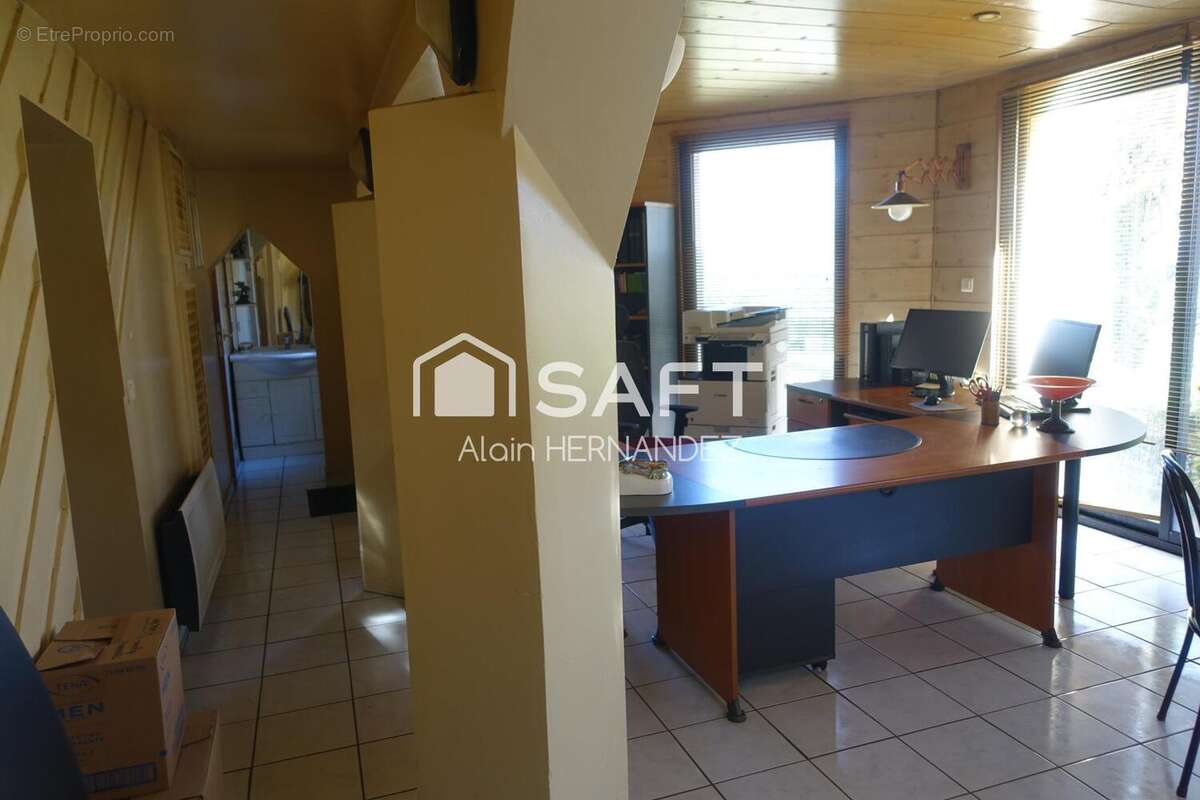 Commerce 145 m² à Montesquieu-Volvestre  - photo 8