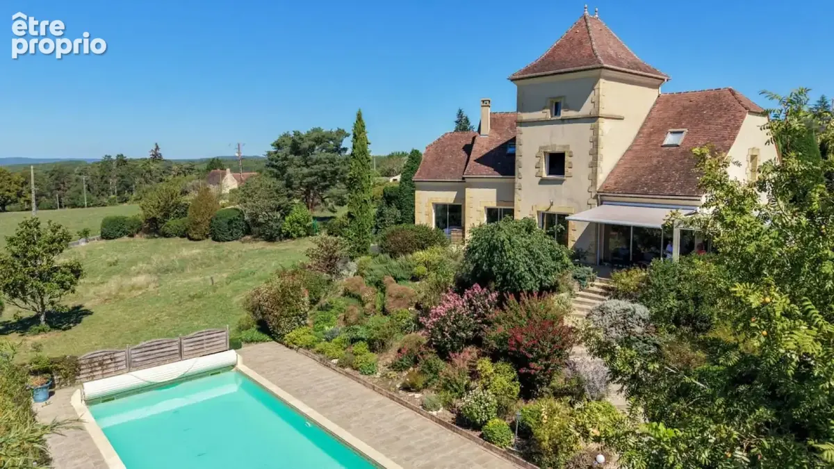 Maison à GOURDON