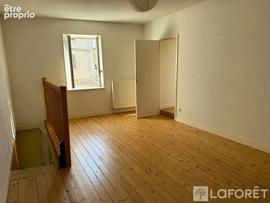 Maison de village avec jardin, dépendances et garage - photo 4