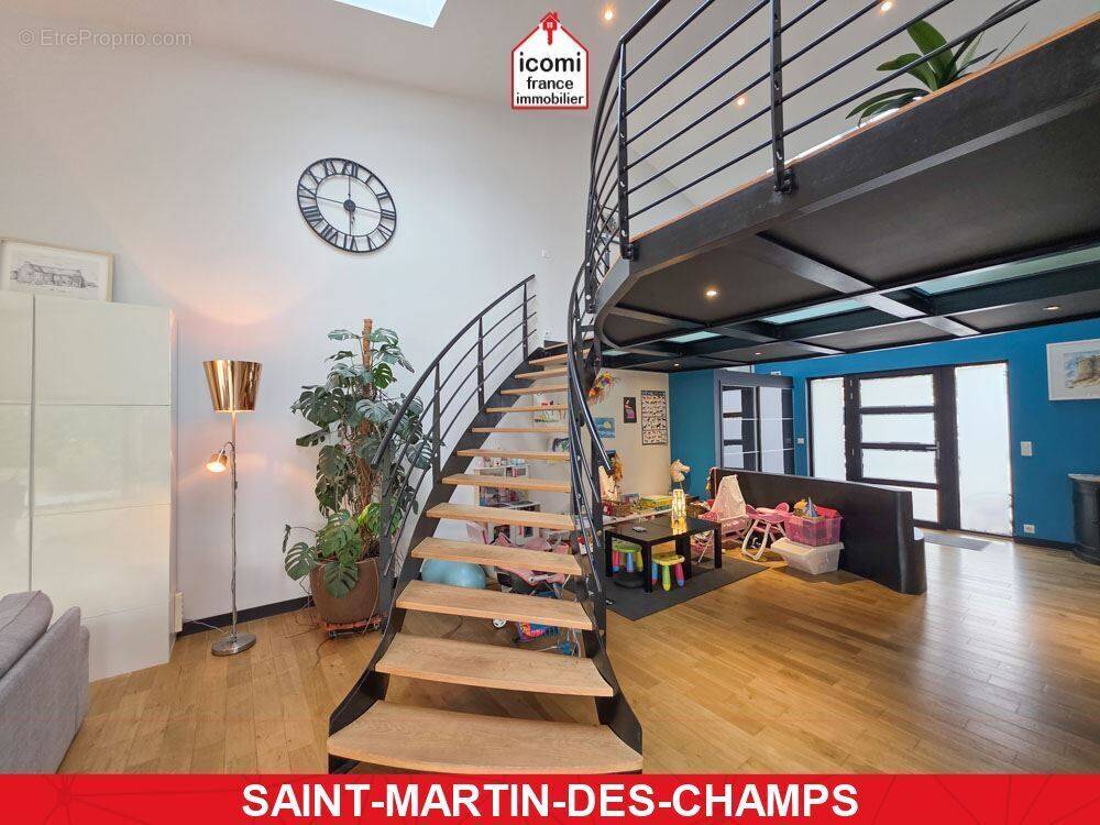 Maison à SAINT-MARTIN-DES-CHAMPS