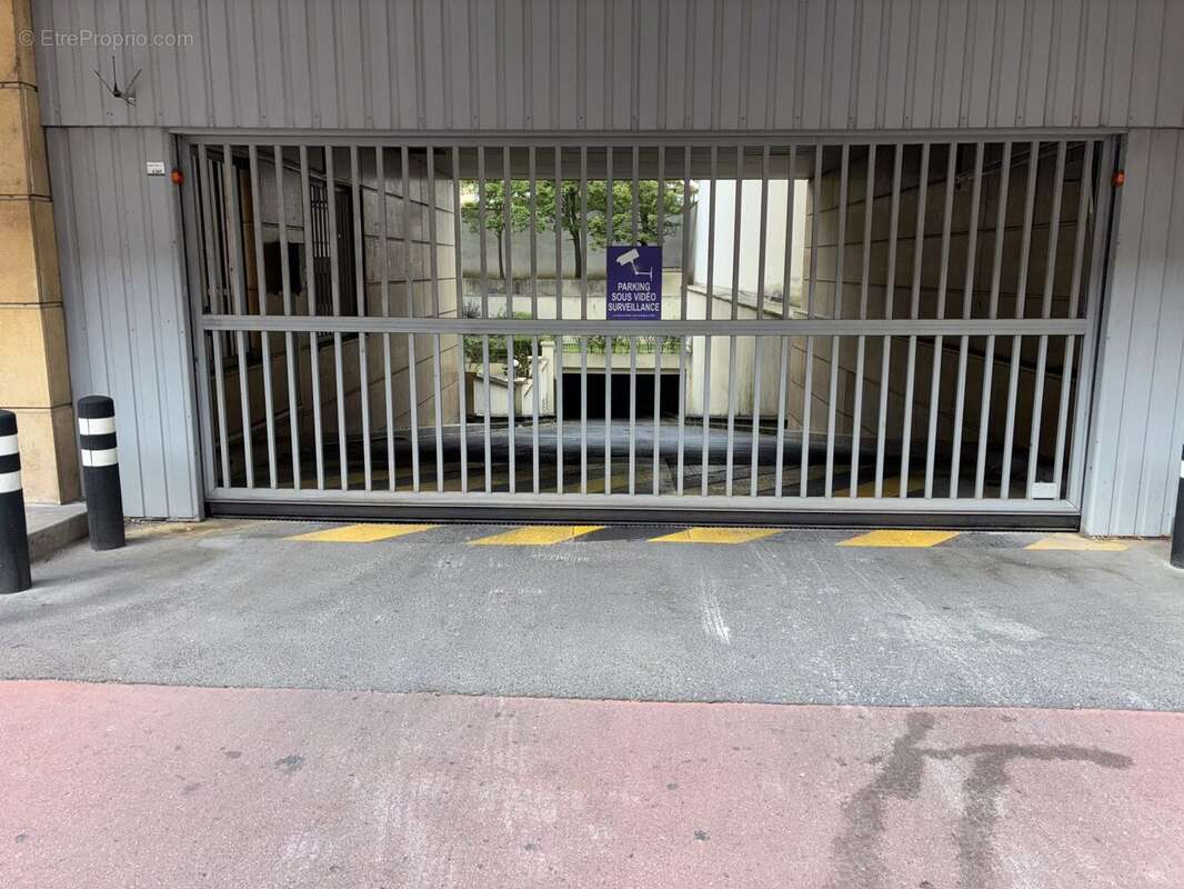 Parking à LEVALLOIS-PERRET