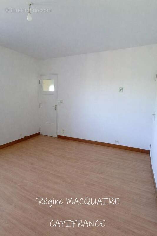 Maison en pierre à Sourdeval (50) – 4 pièces – 3 chambres dont 1 au rdc + dépendances – Terrain 2 500 m² - photo 29