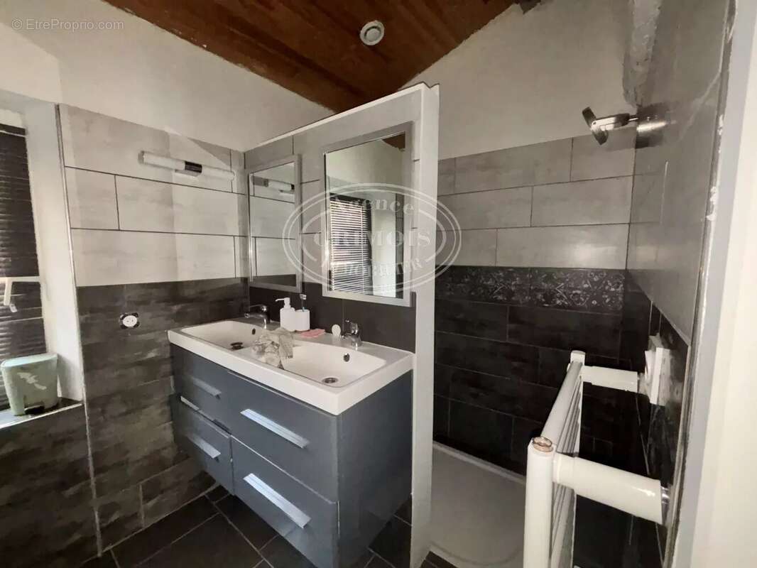 Maison de village 75m² avec cour - photo 10