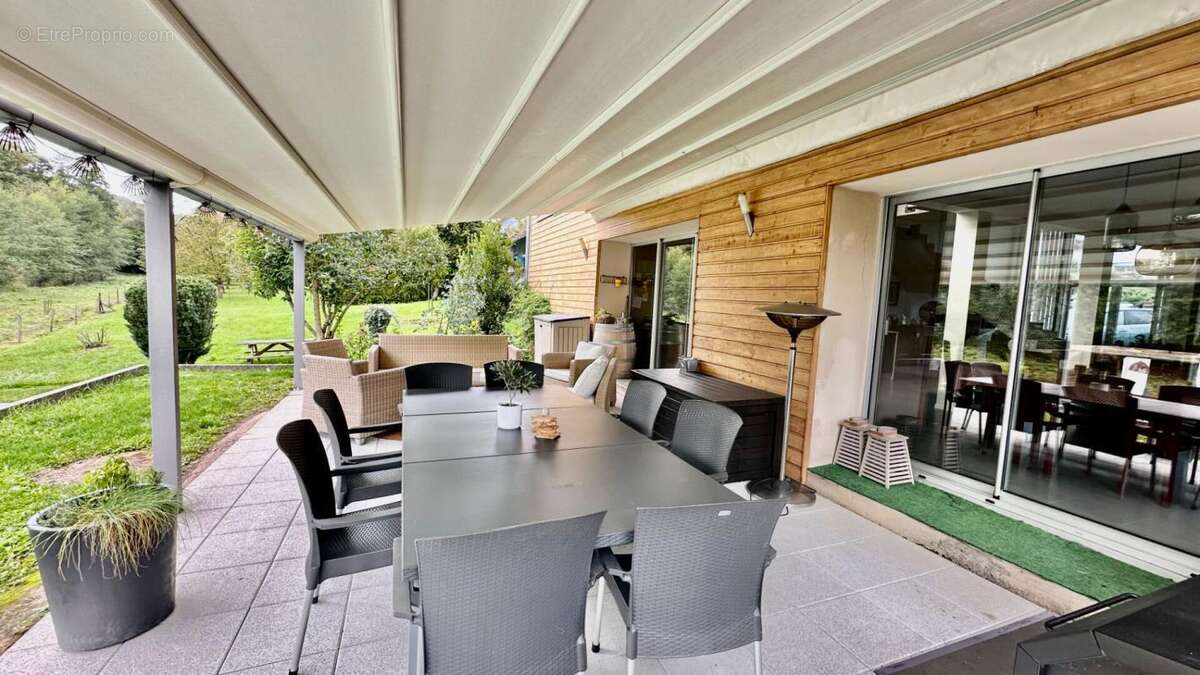 Maison à CHALONVILLARS