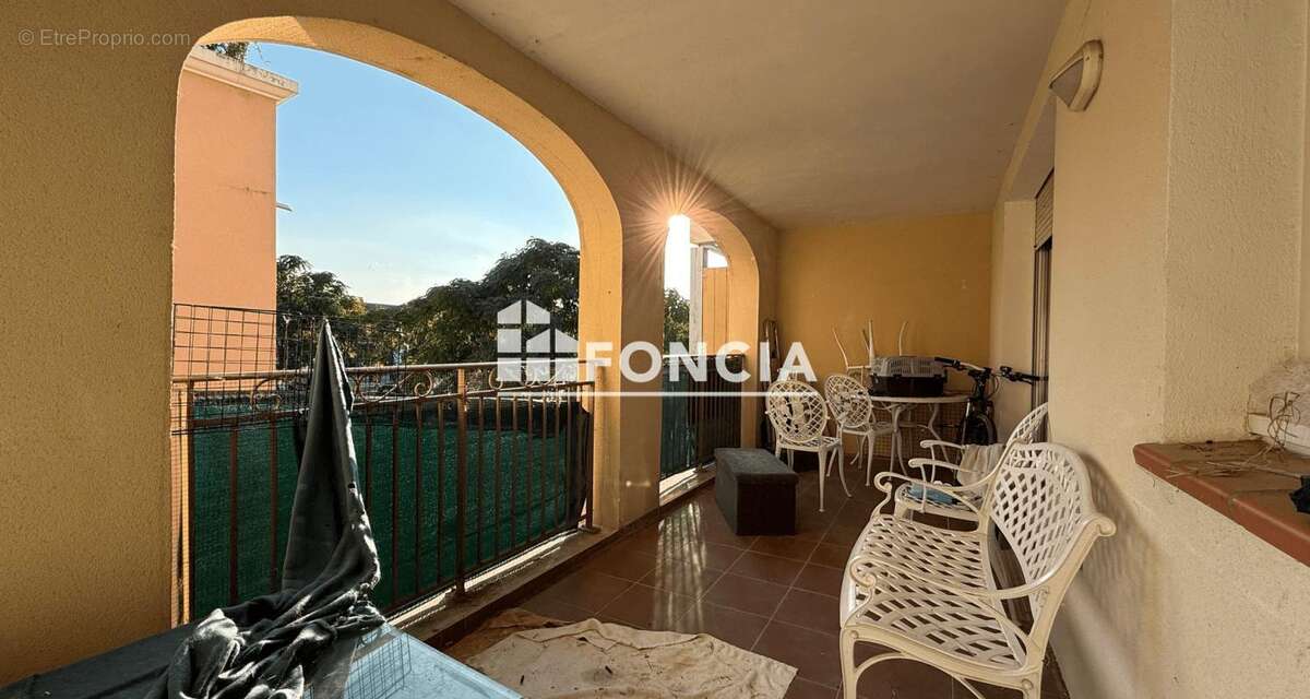 Appartement à COGOLIN