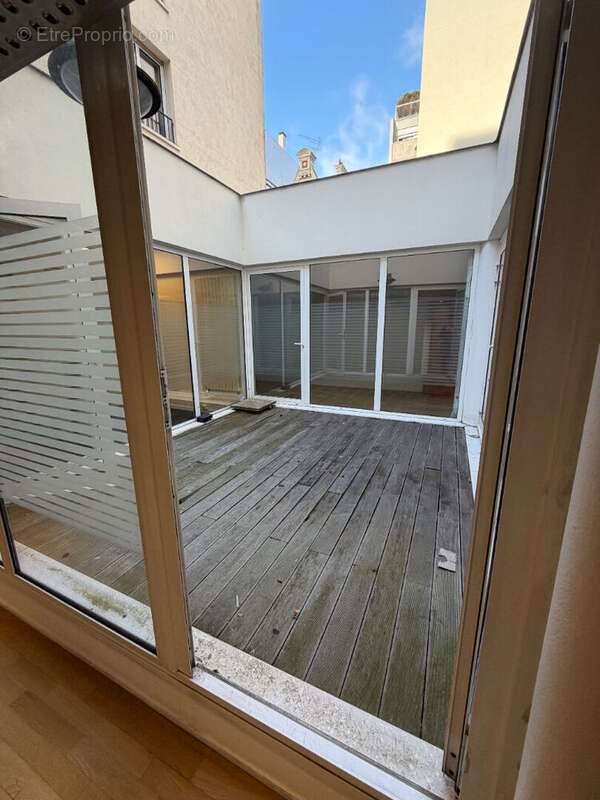 Commerce à PARIS-17E