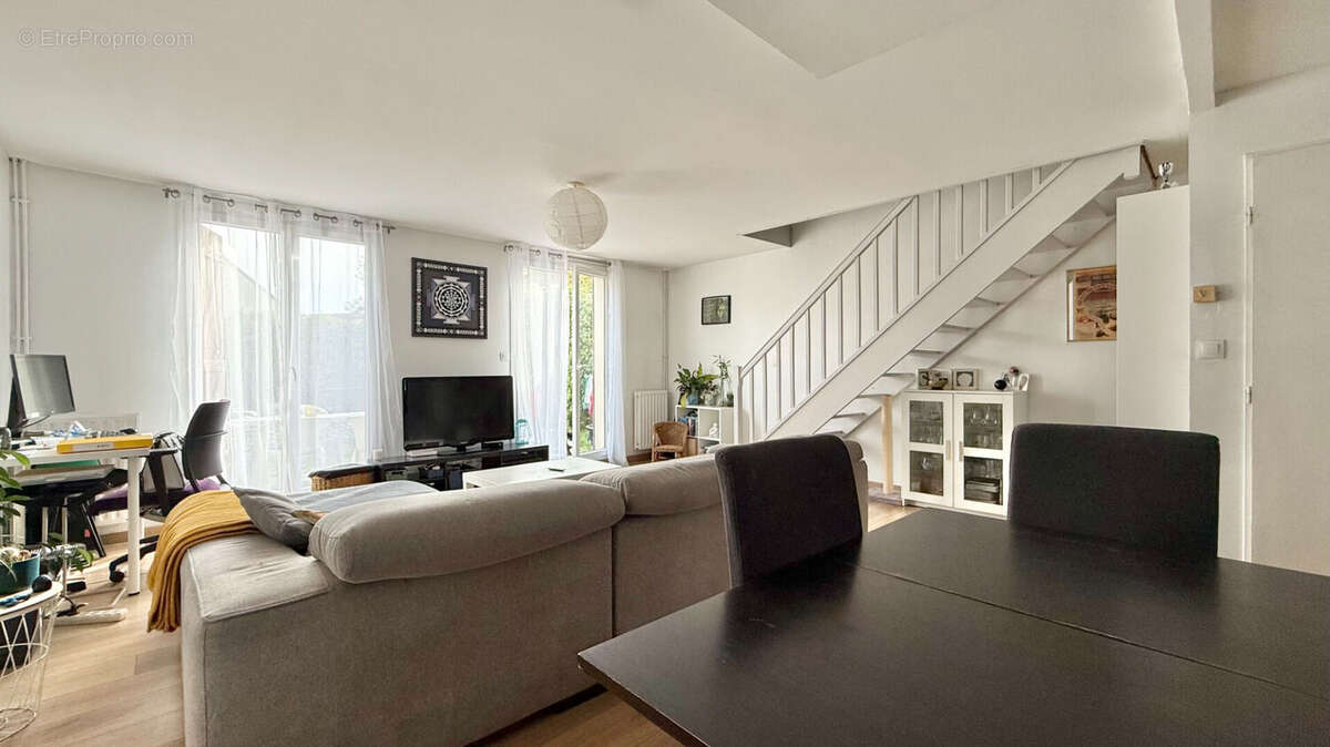 Maison à CORBEIL-ESSONNES