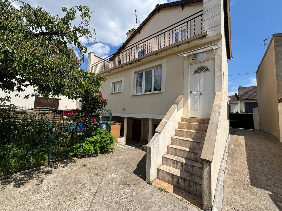 Maison à BOBIGNY