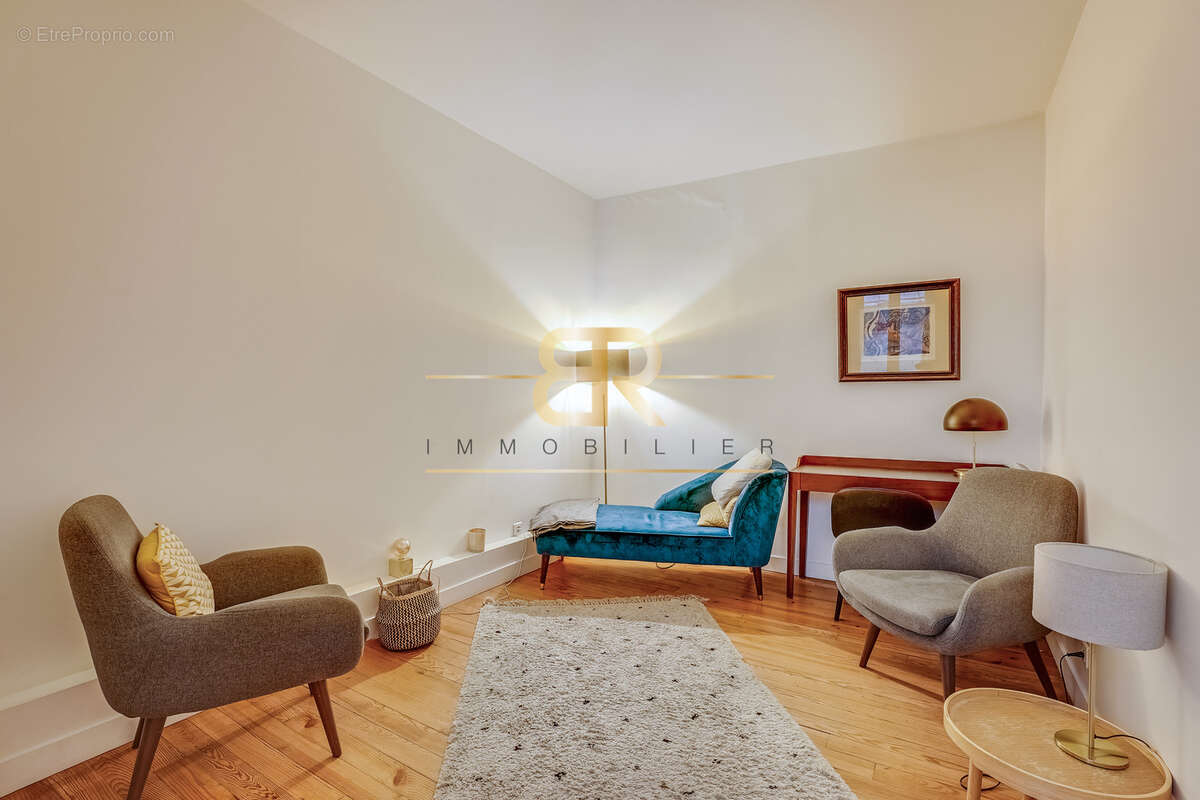 Appartement à PARIS-9E