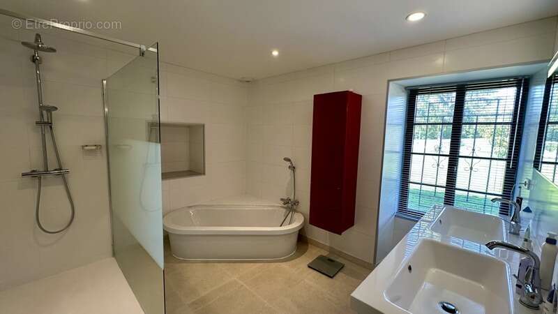 Maison à CHALLIGNAC