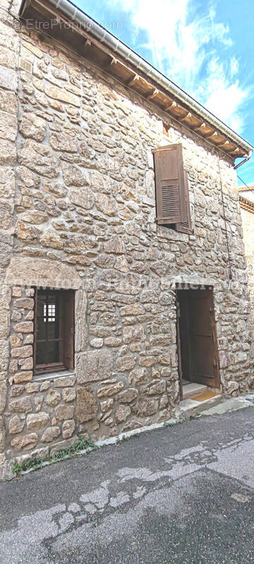 Maison à GILHOC-SUR-ORMEZE