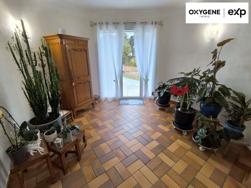 Maison 115 m² à Reynes  - photo 8