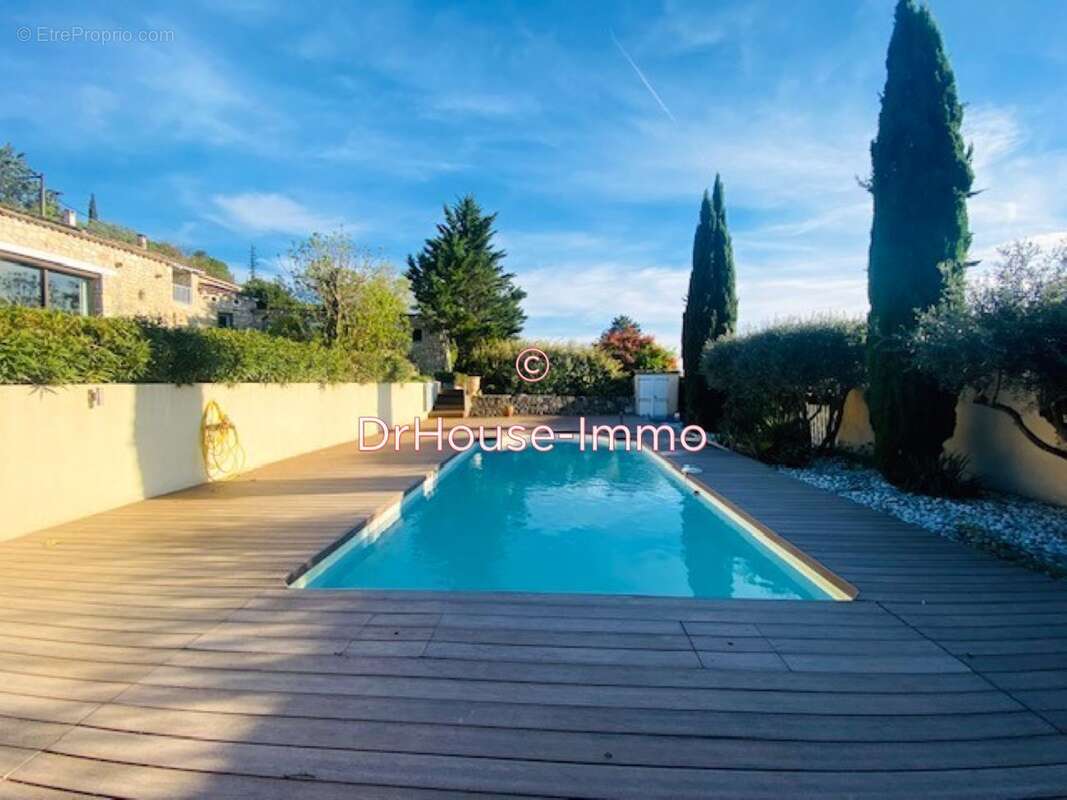 Maison à VEZENOBRES