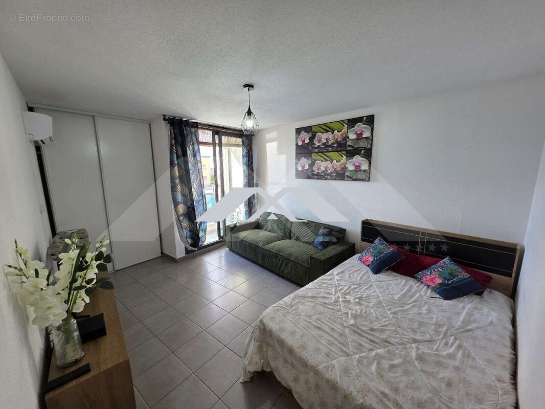 Appartement 50 m² à Saint-Denis  - photo 2