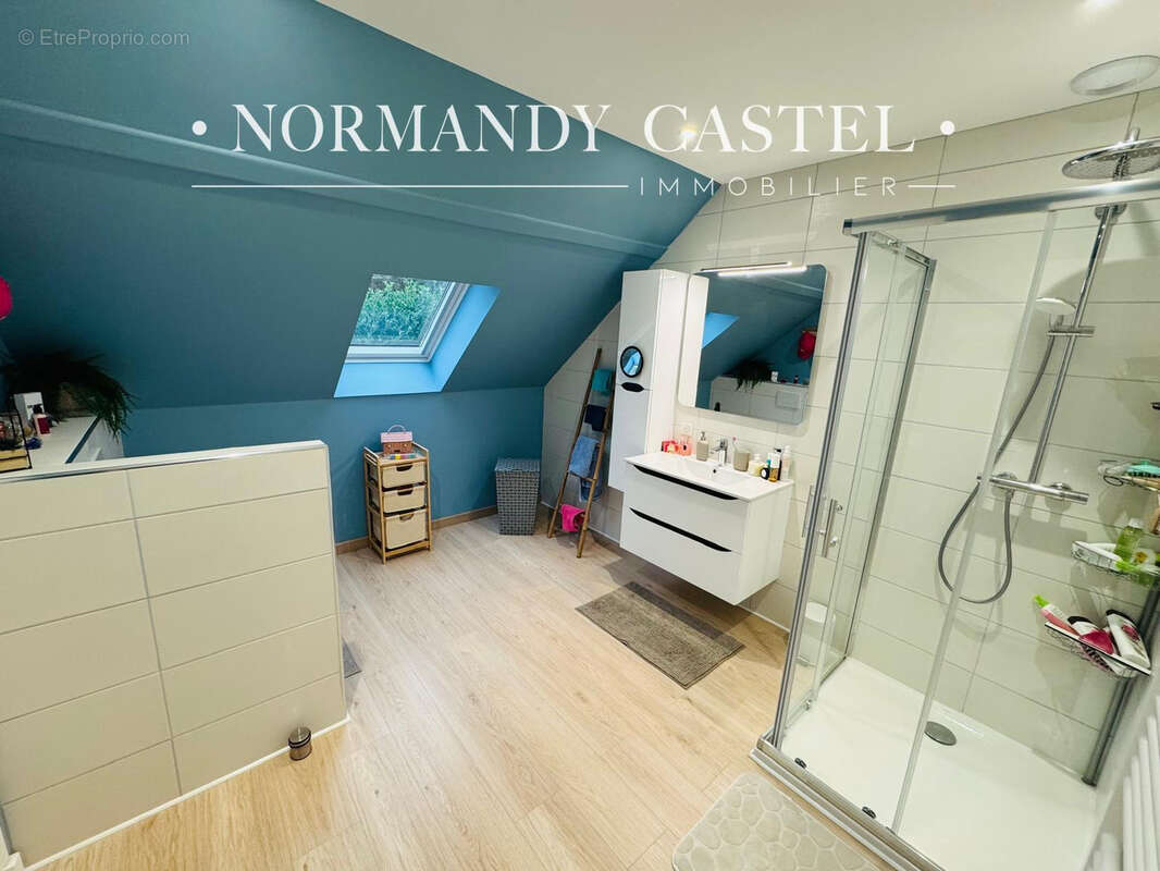 Maison à PENNEDEPIE