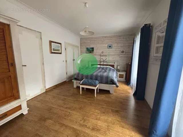 Maison à LA FERTE-ALAIS