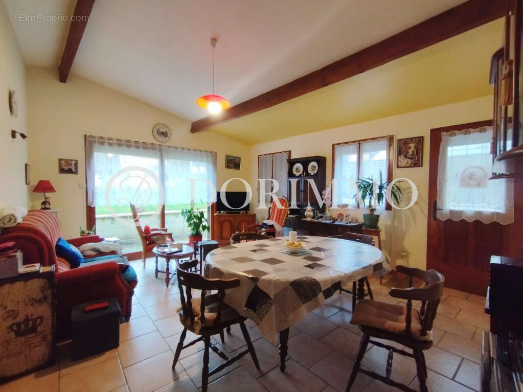 Maison à FEUQUIERES