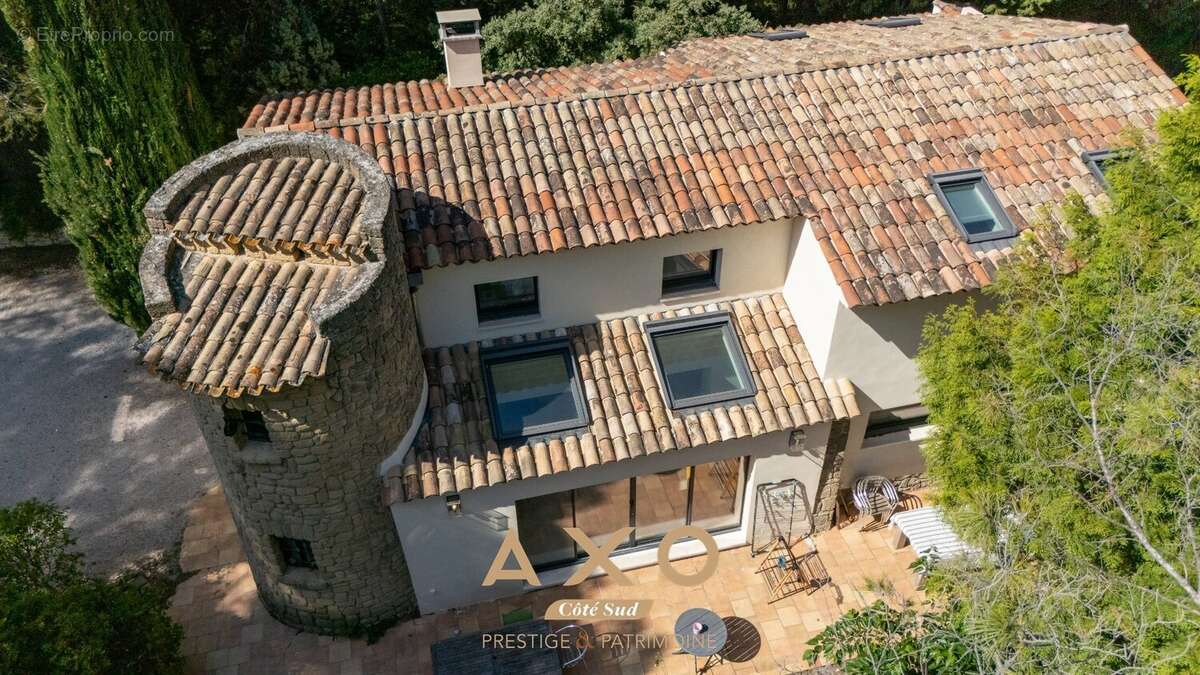 Maison à EGUILLES