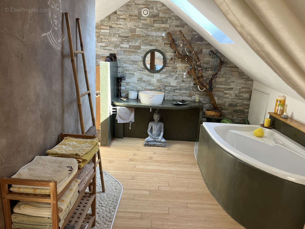 Maison à HOUDAN