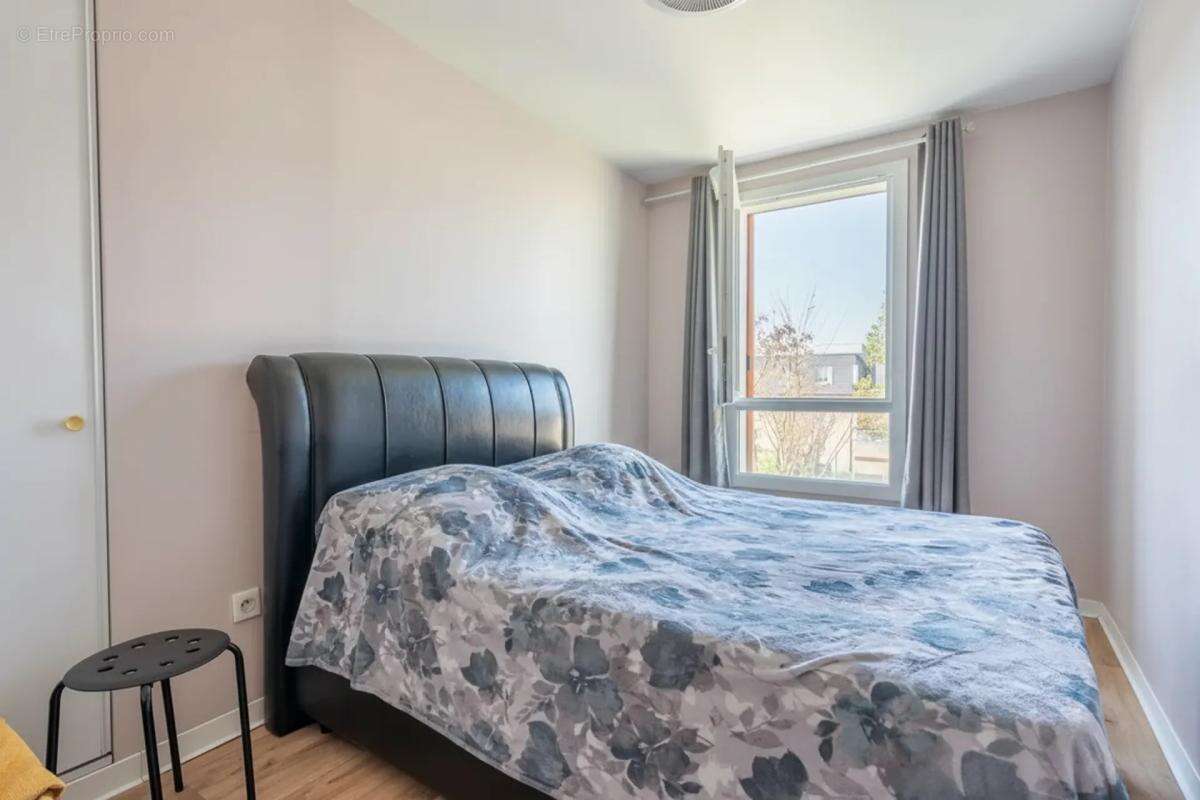 Appartement à DUGNY