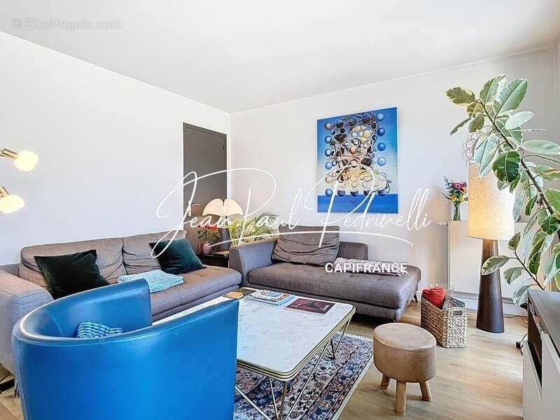 Maison à SAINT-GENIS-LAVAL