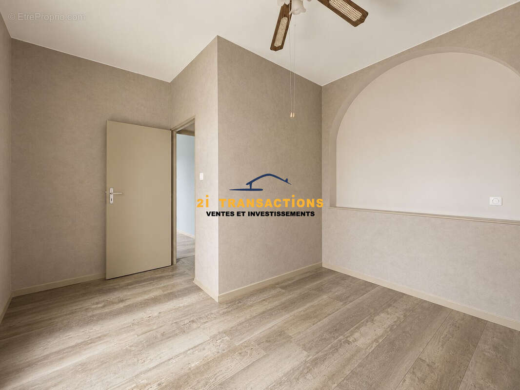 Maison 83 m² à Villars  - photo 9