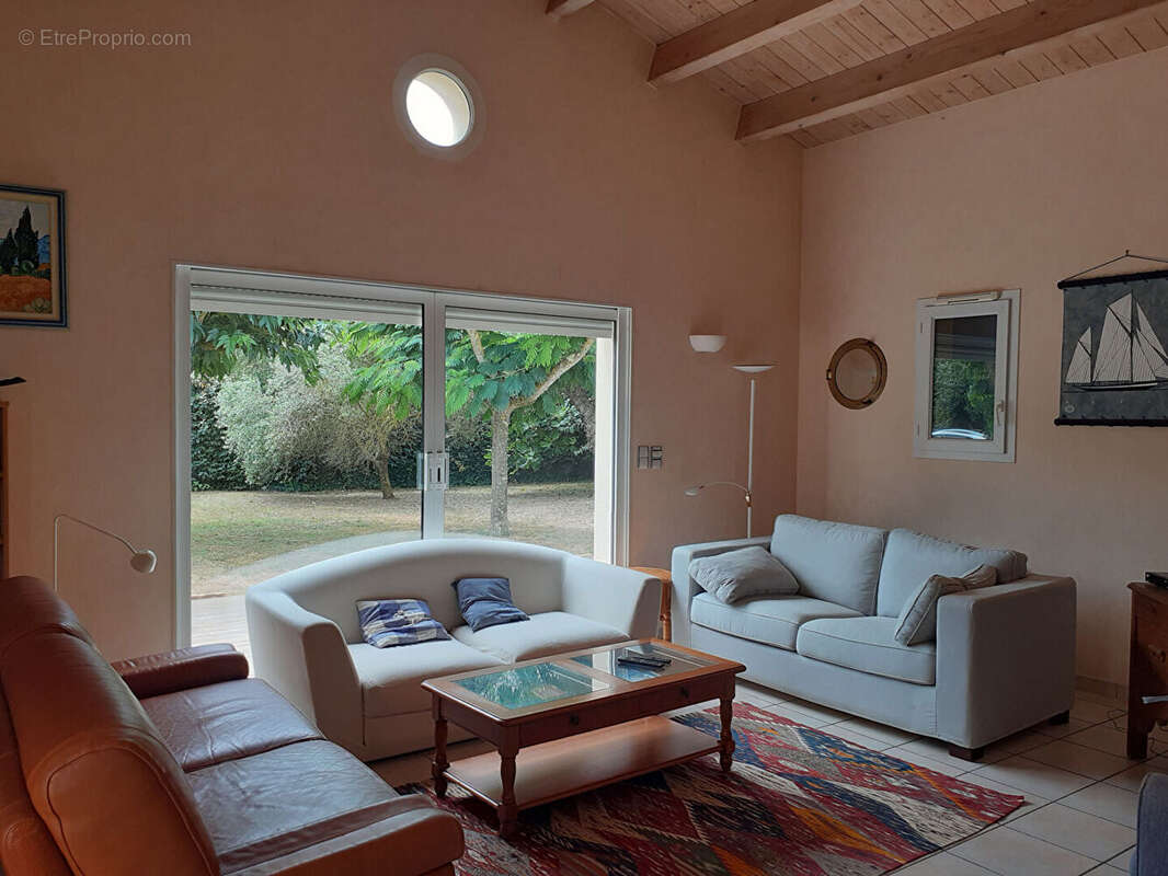 Grande Maison à La Cotinière  7 pièces 160 m² hab. - photo 4