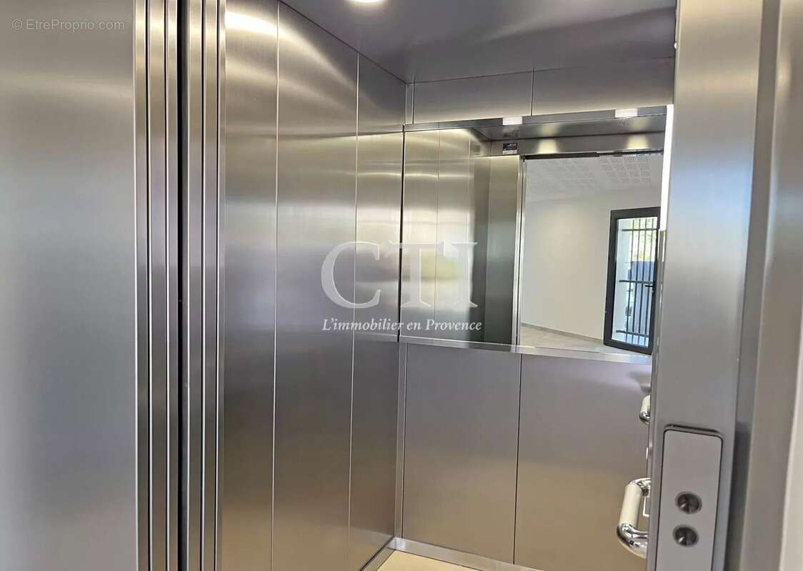 Appartement à VAISON-LA-ROMAINE