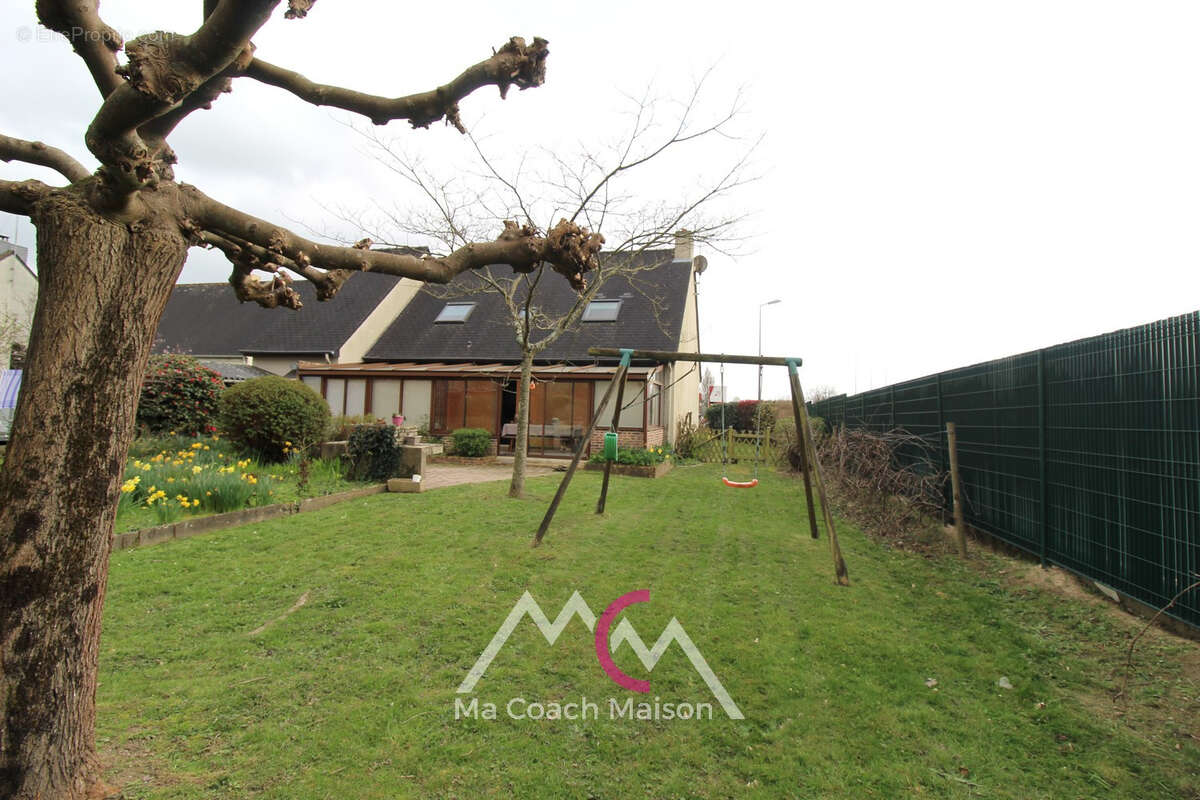 Maison à LA CHAPELLE-LAUNAY