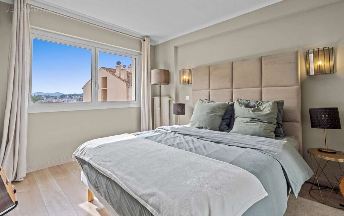 Appartement à LE CANNET