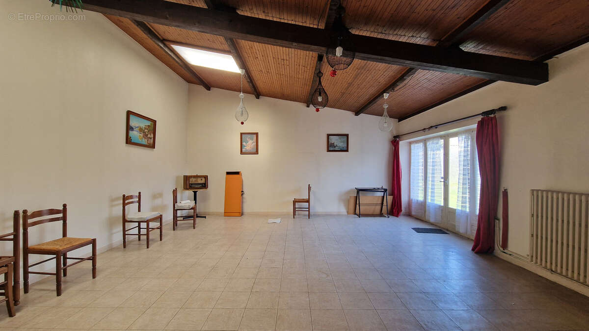 Autre à COULOMBIERS