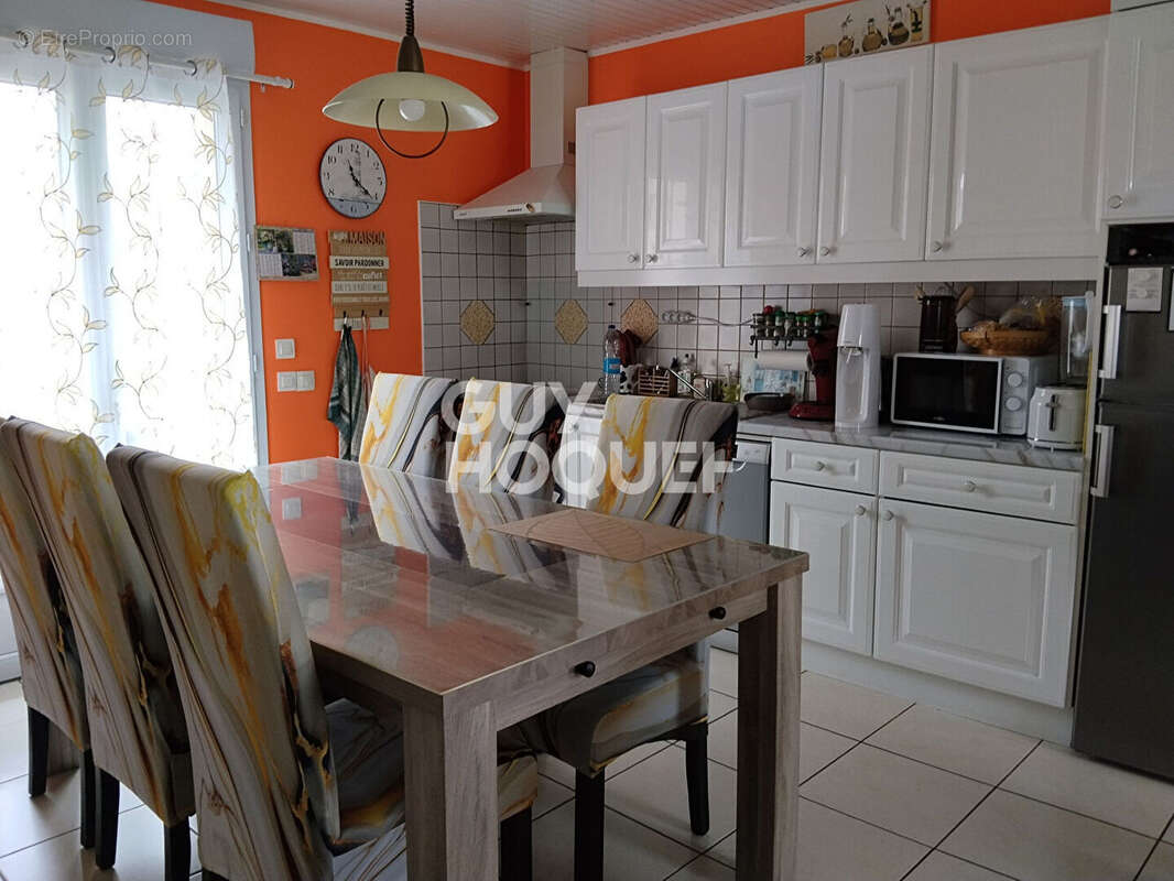 Jolie  Maison  de plain pied -  4  pièce(s)  60 m2 - VILDE GUINGALAN - photo 4