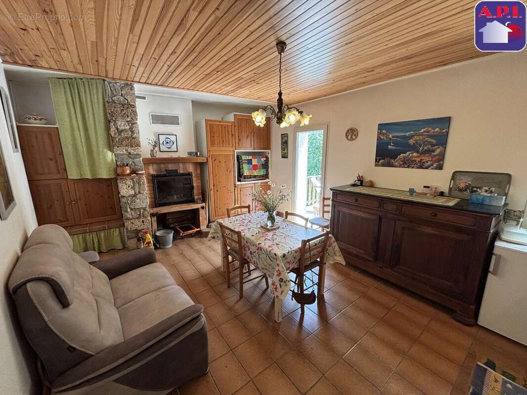 Maison à CAMPAGNA-DE-SAULT