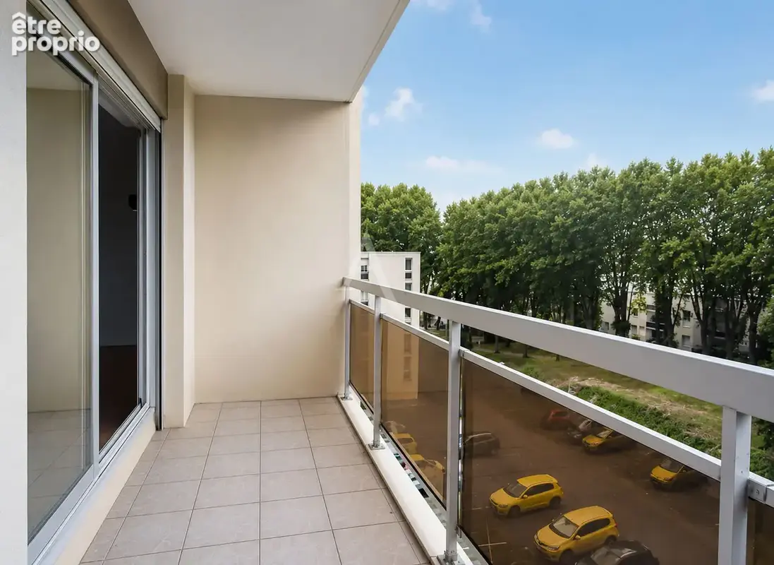 GRADIGNAN CENTRE - Beau T3 au dernier étage avec vue - photo 8